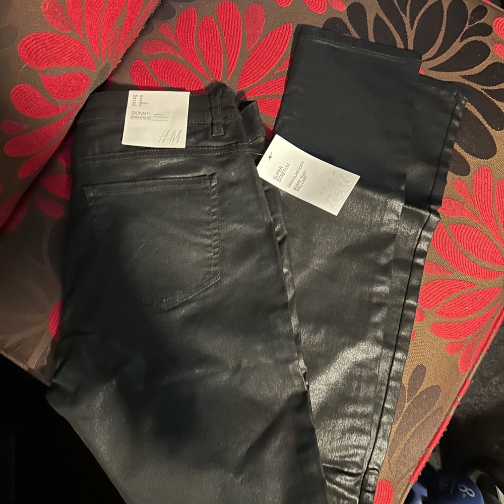 H&M Women's Shiny Black Skinny Jeans